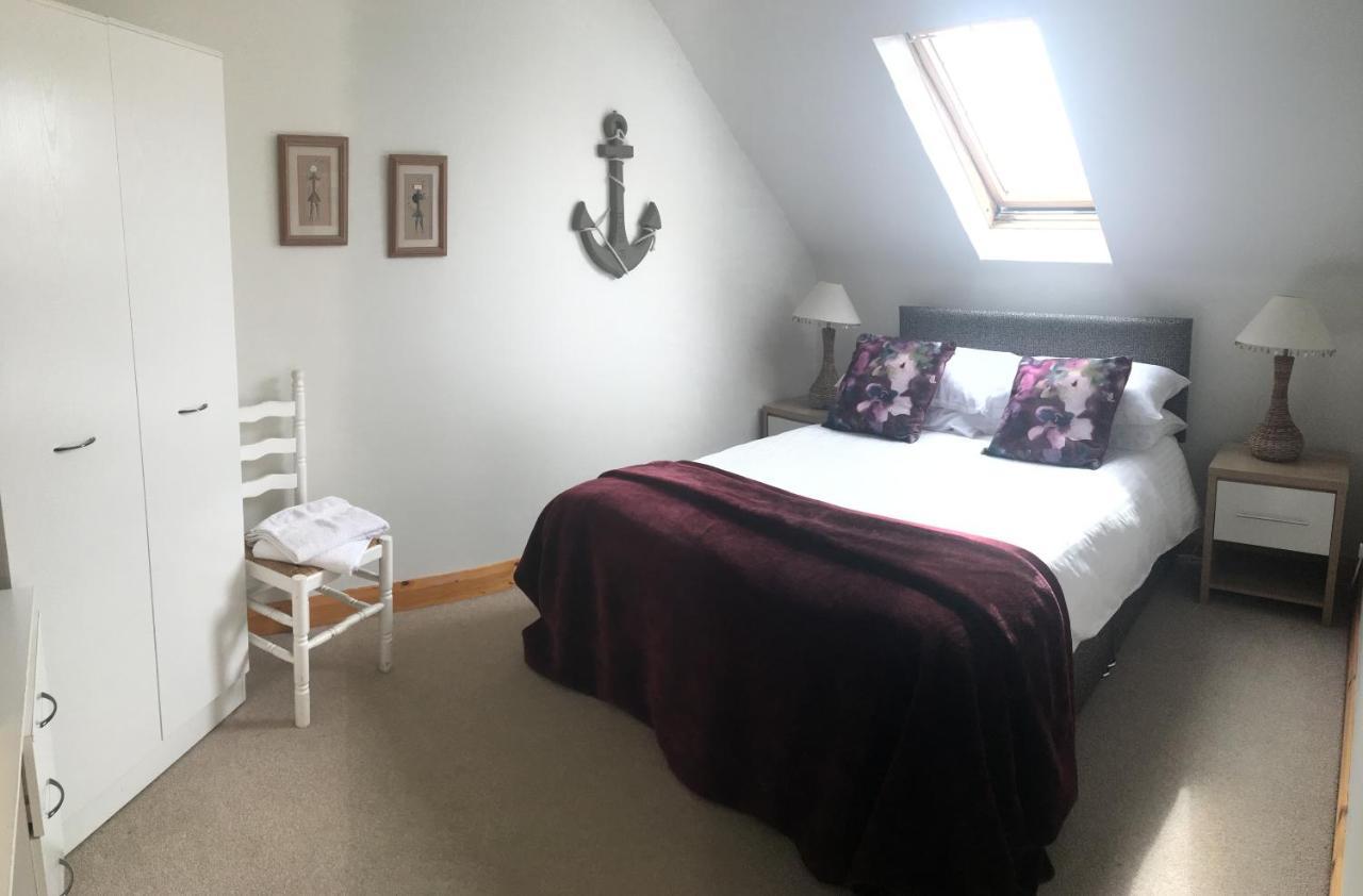 Comfy House Bed & Breakfast พอร์ตสจ๊วต ภายนอก รูปภาพ